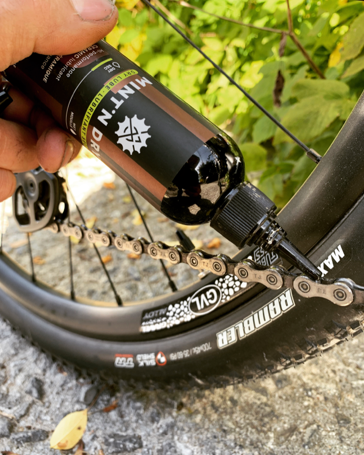 MINT'N DRY ceramic bike chain lubricant — dry, wet, and all-conditions formulas